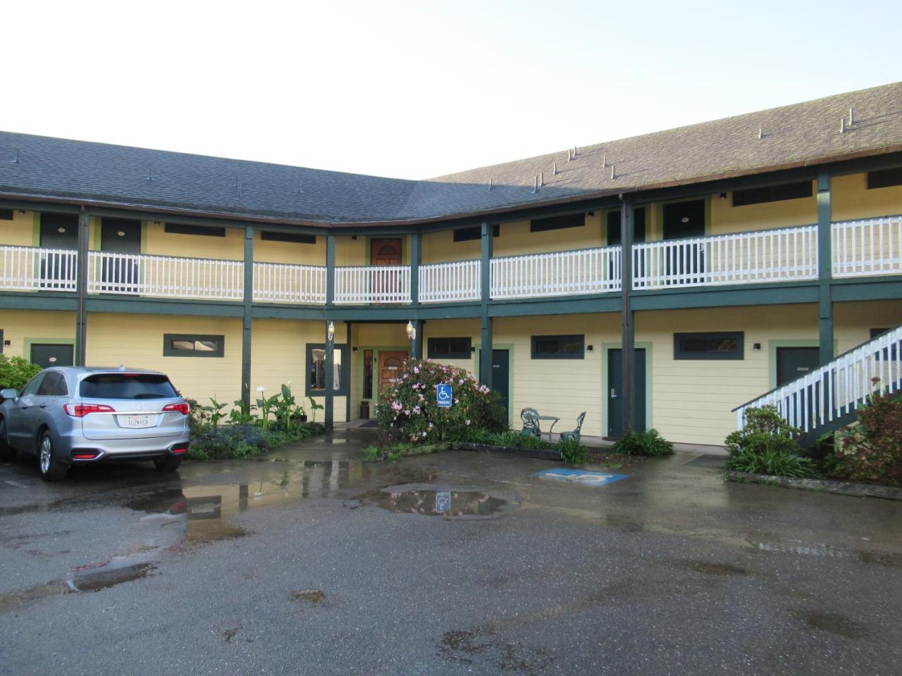 Hotel Country 3*